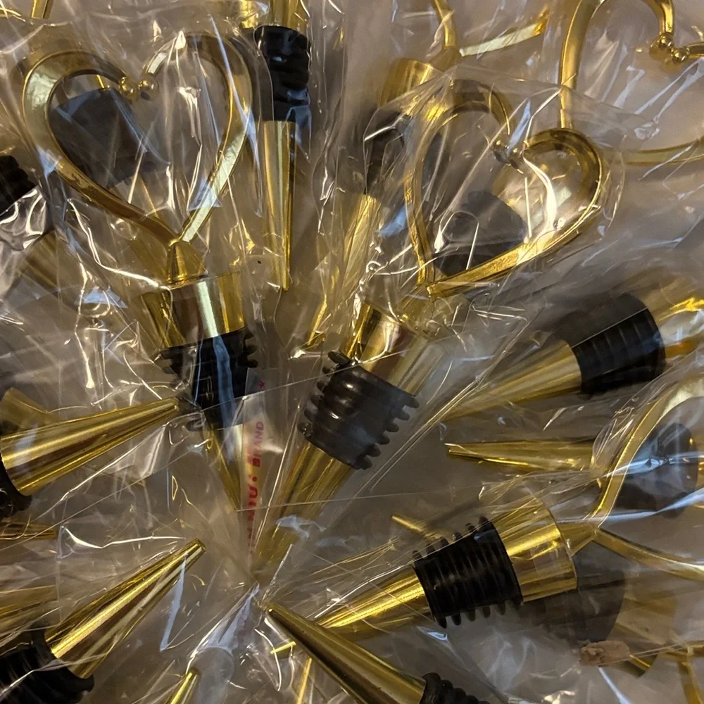 22 Gold Heart Wine Bottle Stoppers